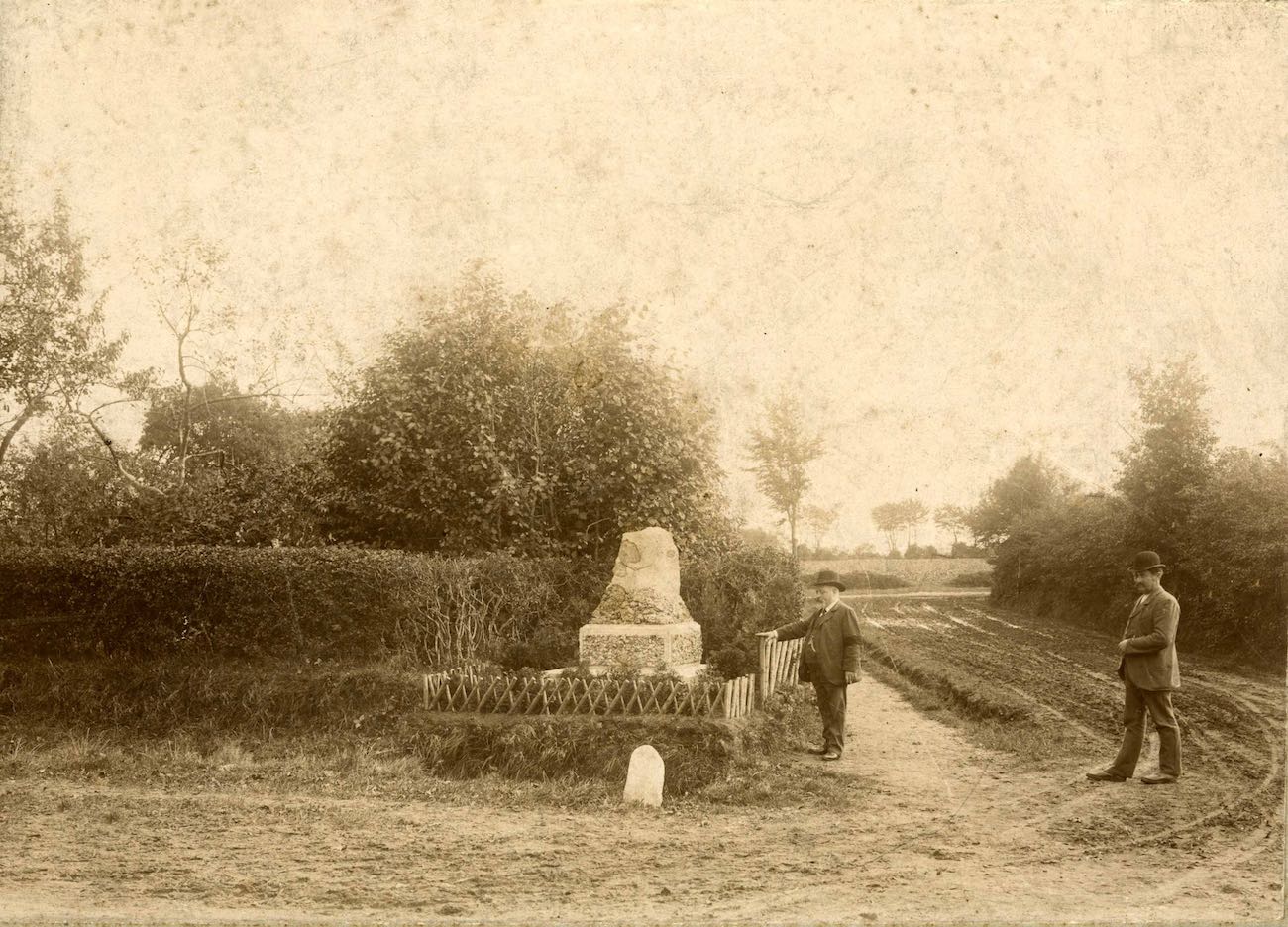Gedenkstein zur Gründung des Ortes Glashütte   Gedenkstein zur Gründung des Ortes Glashütte