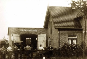  Einer der ältesten Betriebe, Maler und Wagenlackierer Wilhelm Buck an der Ulzburger Strasse 80 